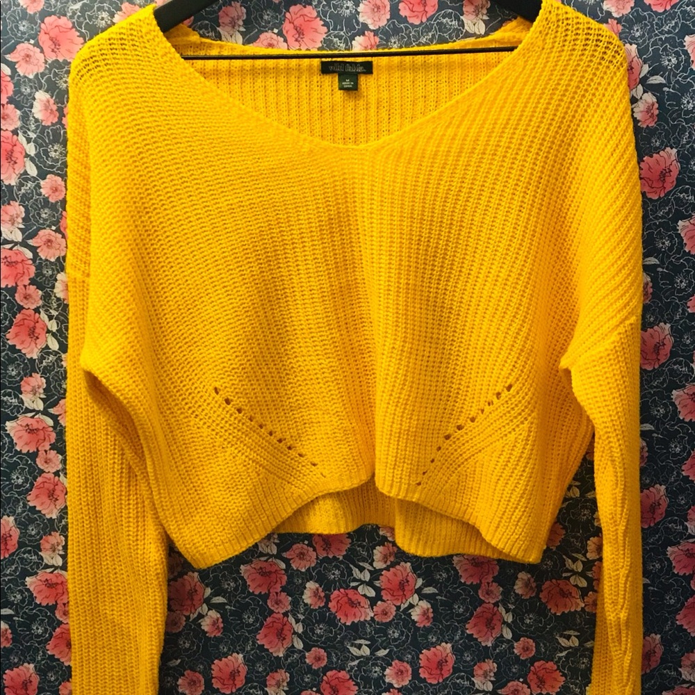Cropped yellow sweater